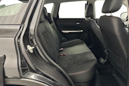 musta Suzuki Vitara 2018 kuva 11.