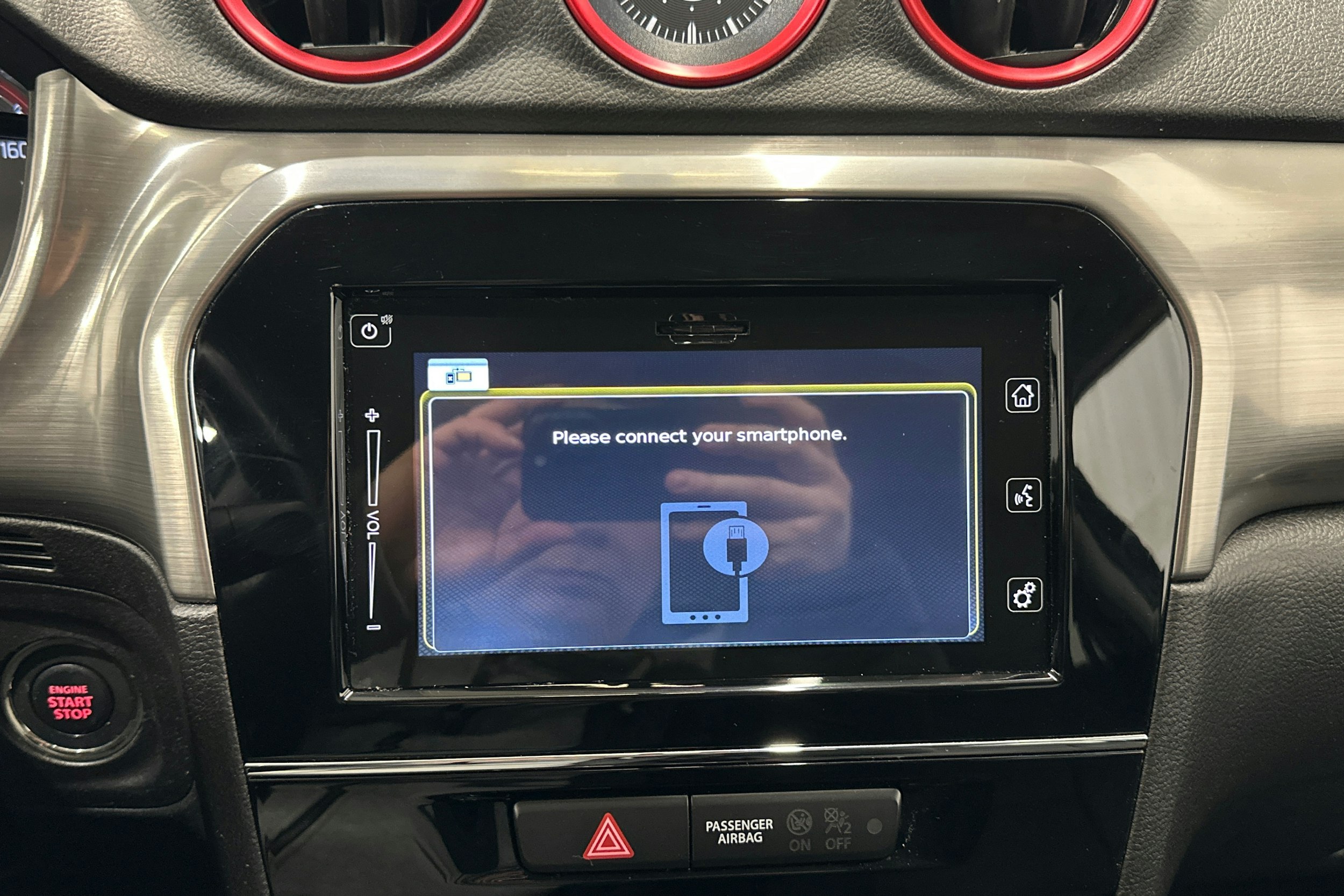 musta Suzuki Vitara 2018 kuva 23.