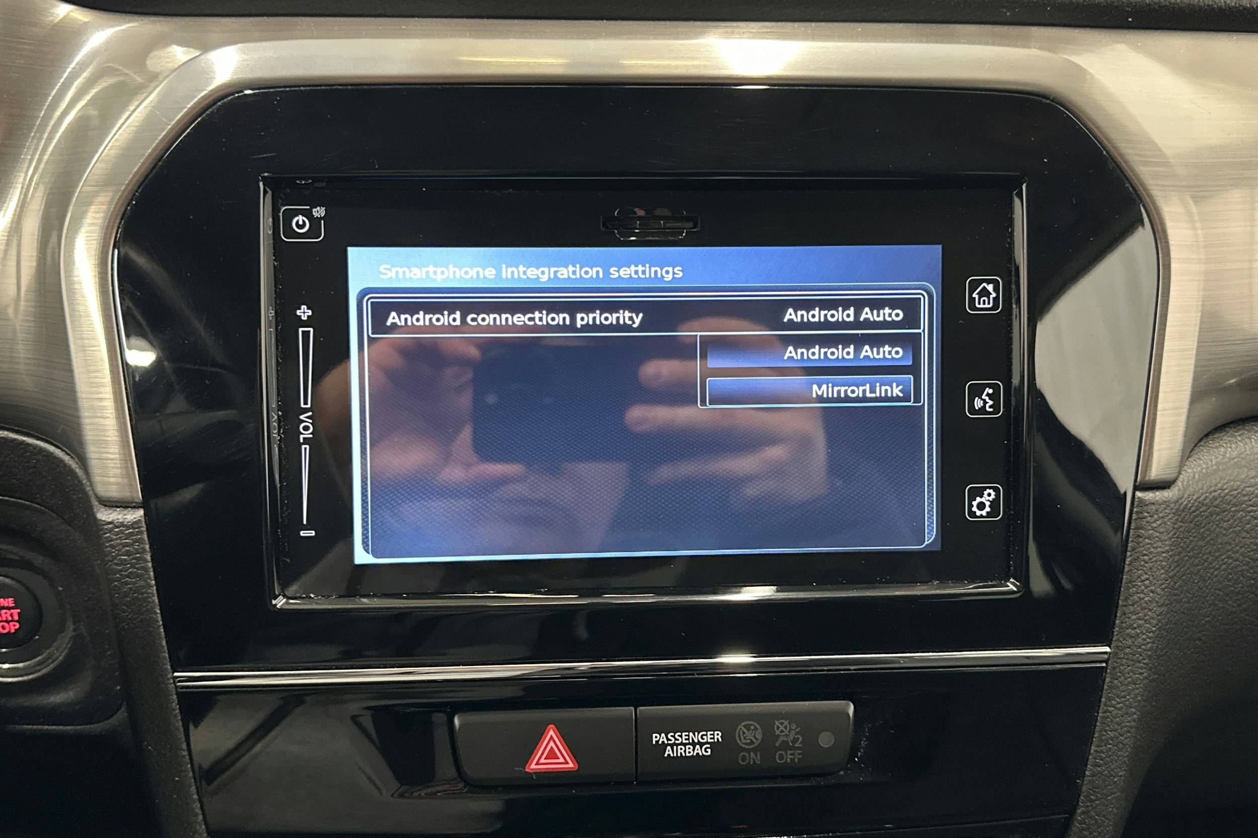 musta Suzuki Vitara 2018 kuva 24.