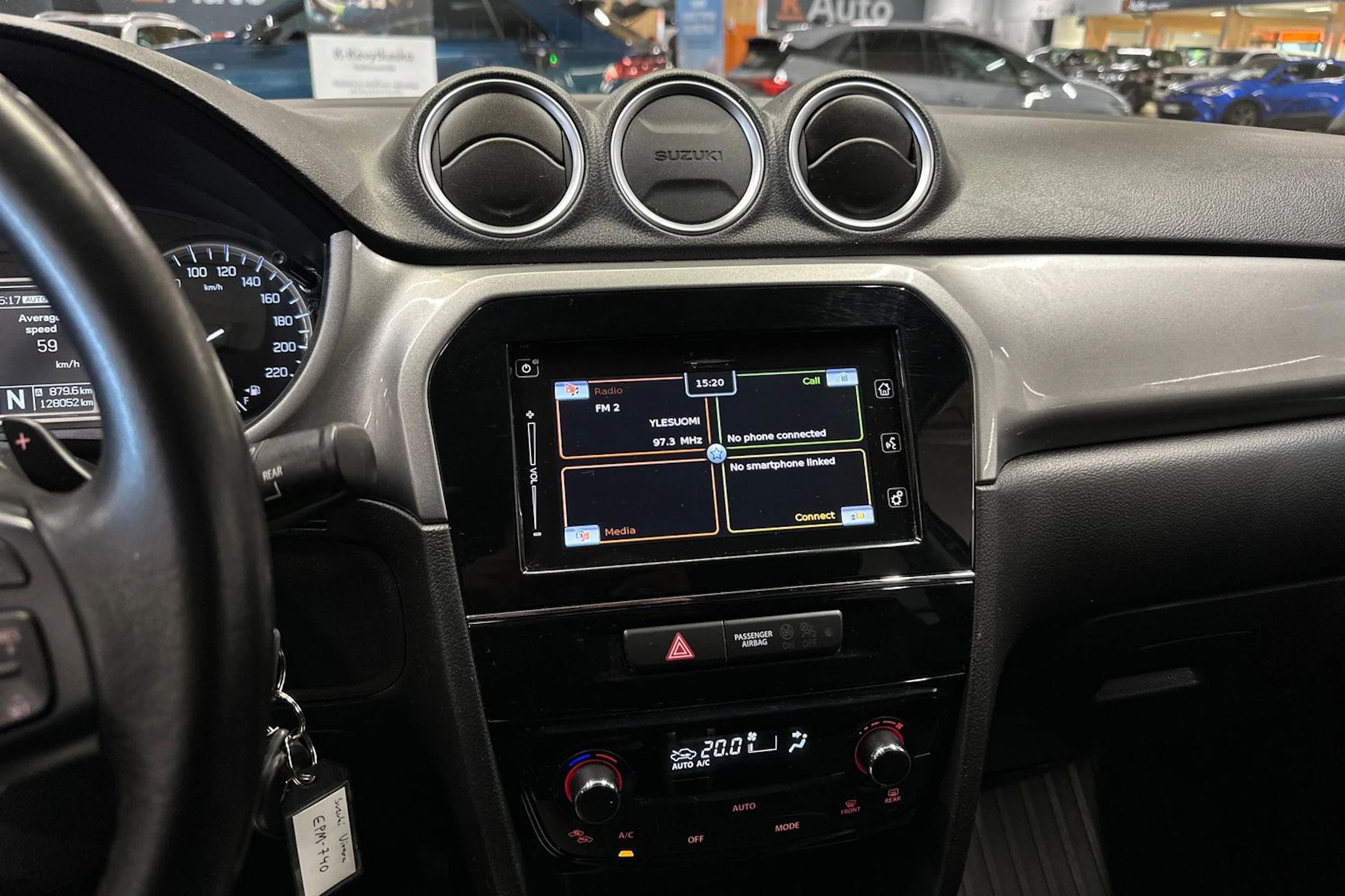 harmaa Suzuki Vitara 2018 kuva 14.