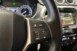 harmaa Suzuki Vitara 2018 kuva 20.