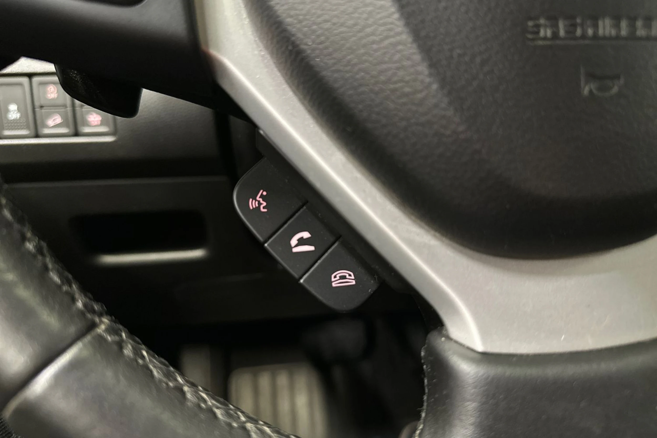 harmaa Suzuki Vitara 2018 kuva 21.