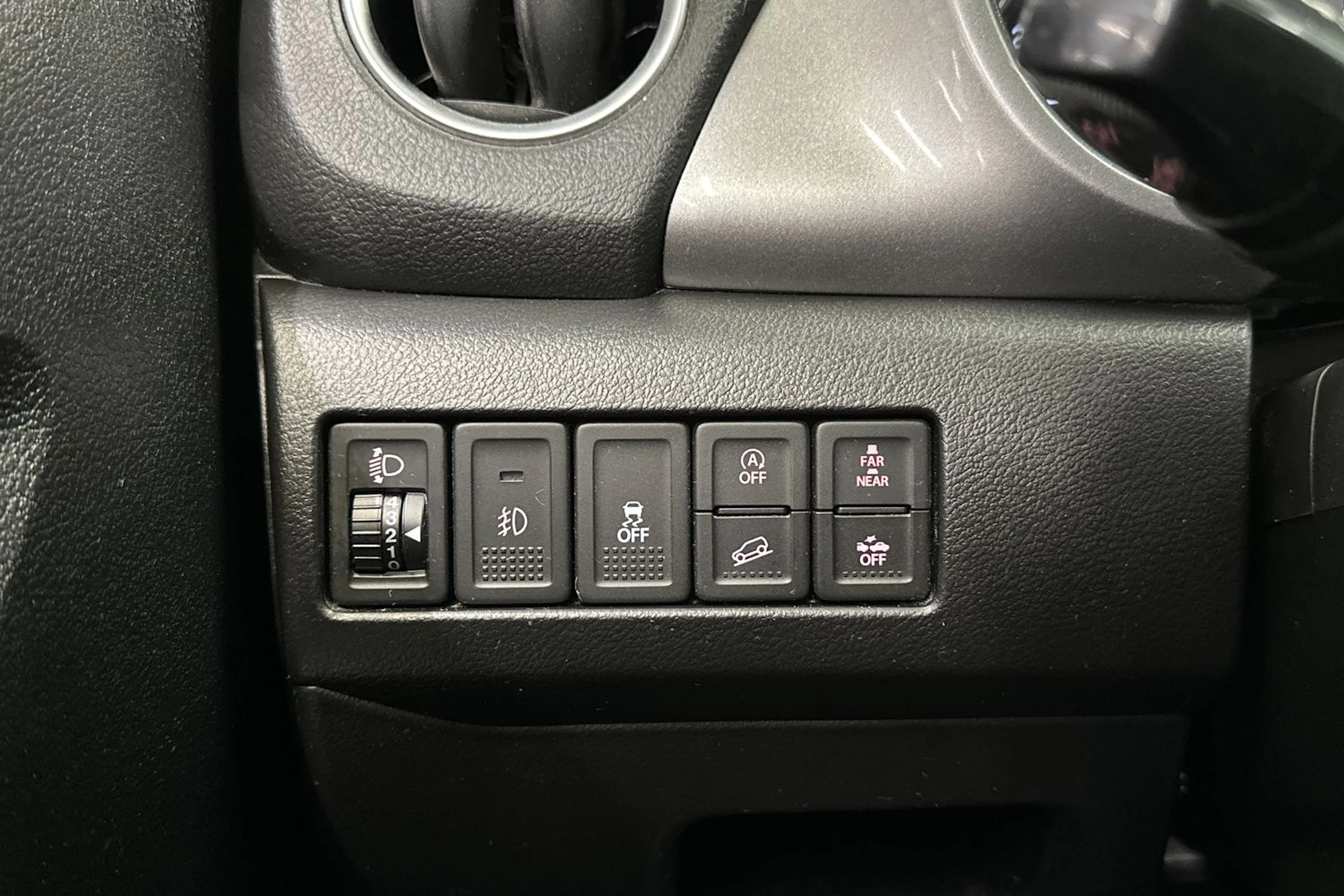 harmaa Suzuki Vitara 2018 kuva 22.