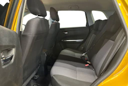 keltainen Suzuki Vitara 2019 kuva 8.