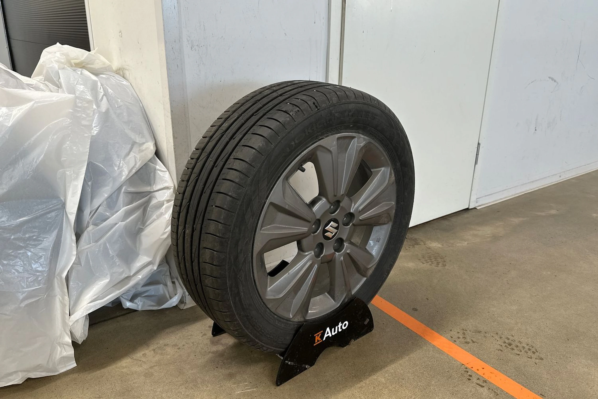 keltainen Suzuki Vitara 2019 kuva 10.