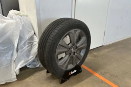 keltainen Suzuki Vitara 2019 kuva 10.