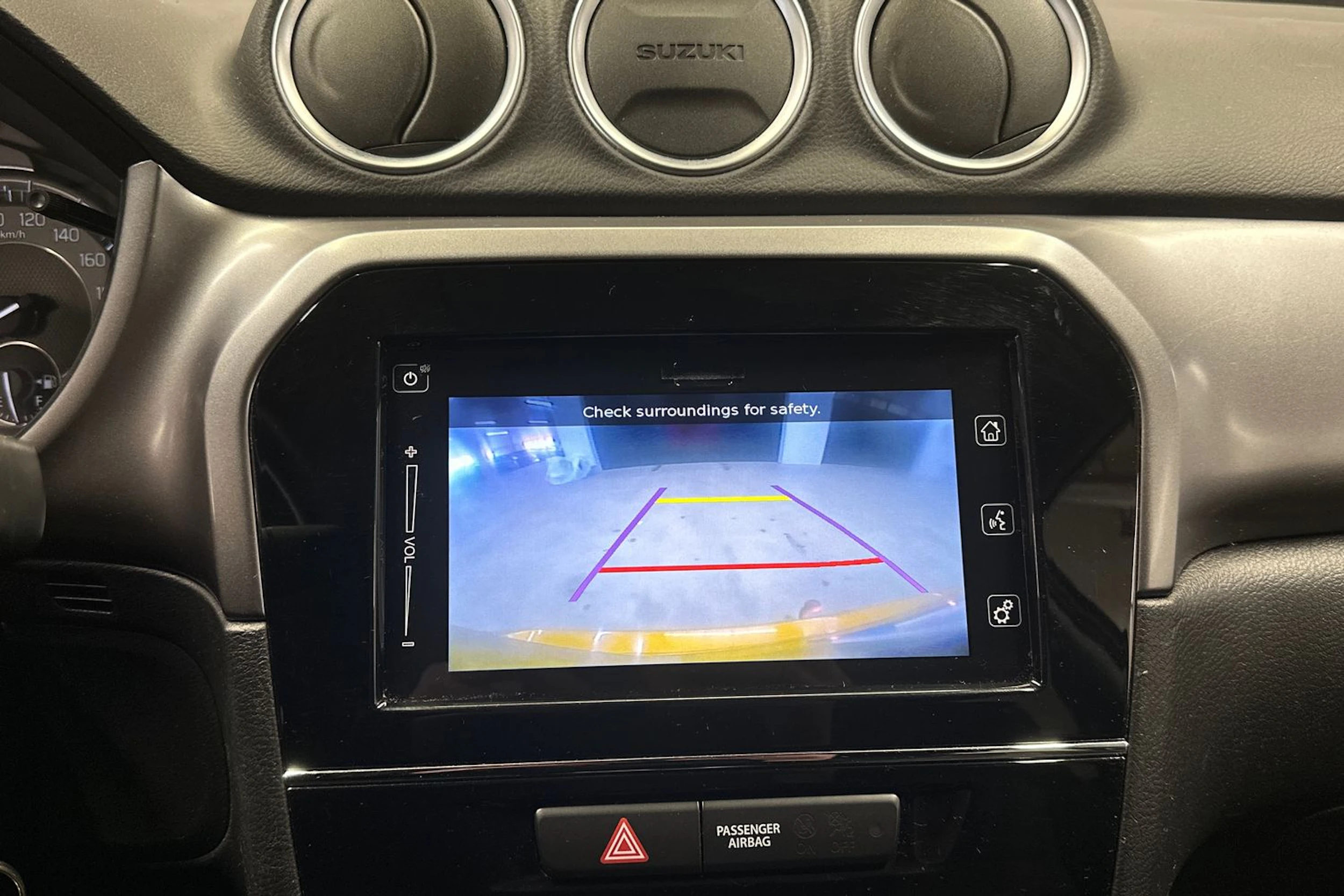 keltainen Suzuki Vitara 2019 kuva 13.