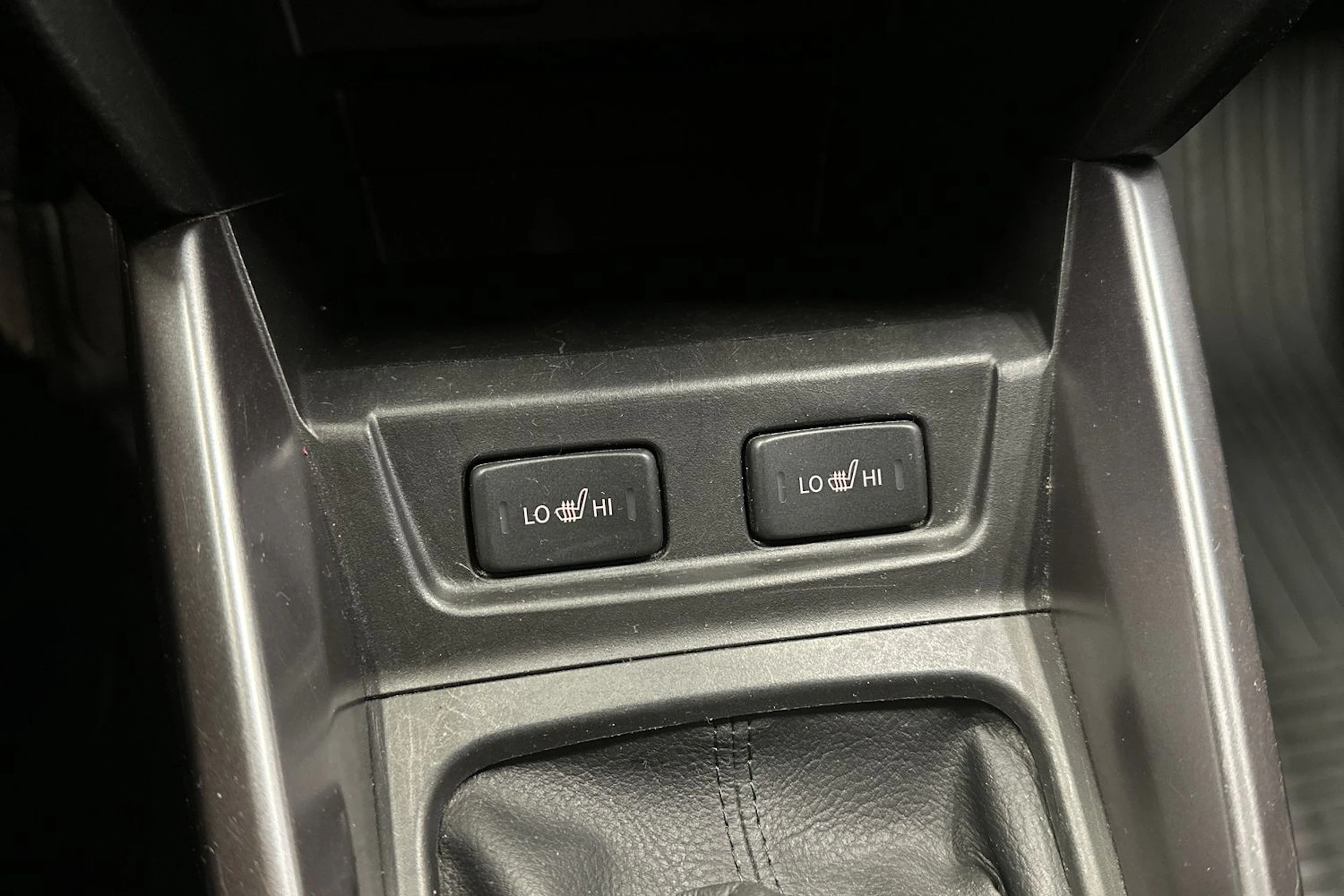 keltainen Suzuki Vitara 2019 kuva 17.