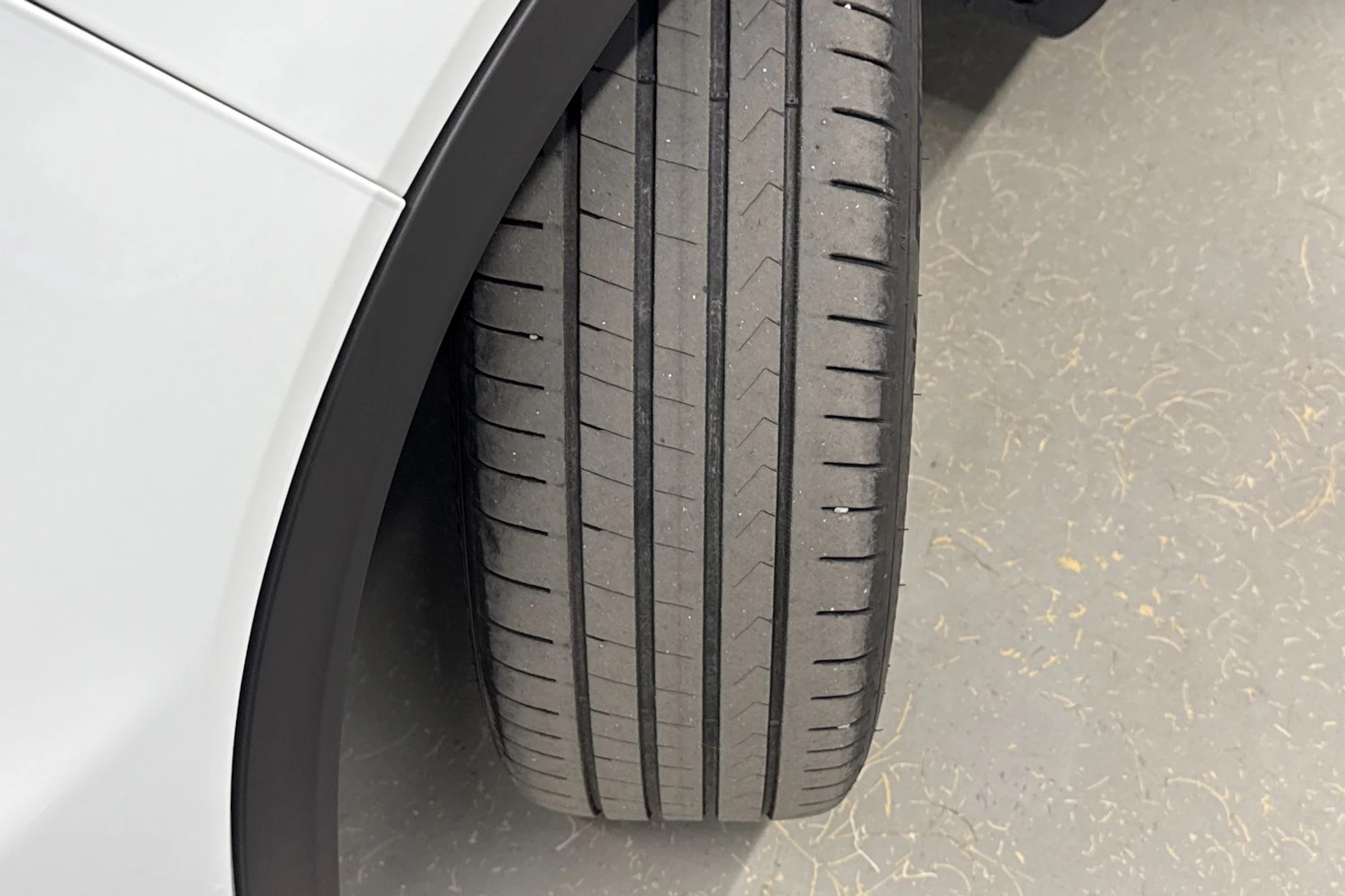 valkoinen Suzuki Vitara 2020 kuva 13.