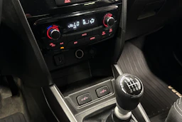 valkoinen Suzuki Vitara 2020 kuva 24.