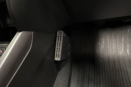 valkoinen Suzuki Vitara 2020 kuva 26.