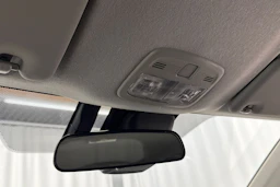 valkoinen Suzuki Vitara 2020 kuva 27.