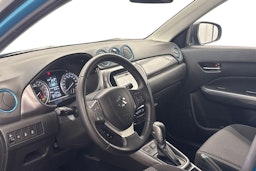 turkoosi Suzuki Vitara 2020 kuva 6.