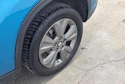 turkoosi Suzuki Vitara 2020 kuva 10.