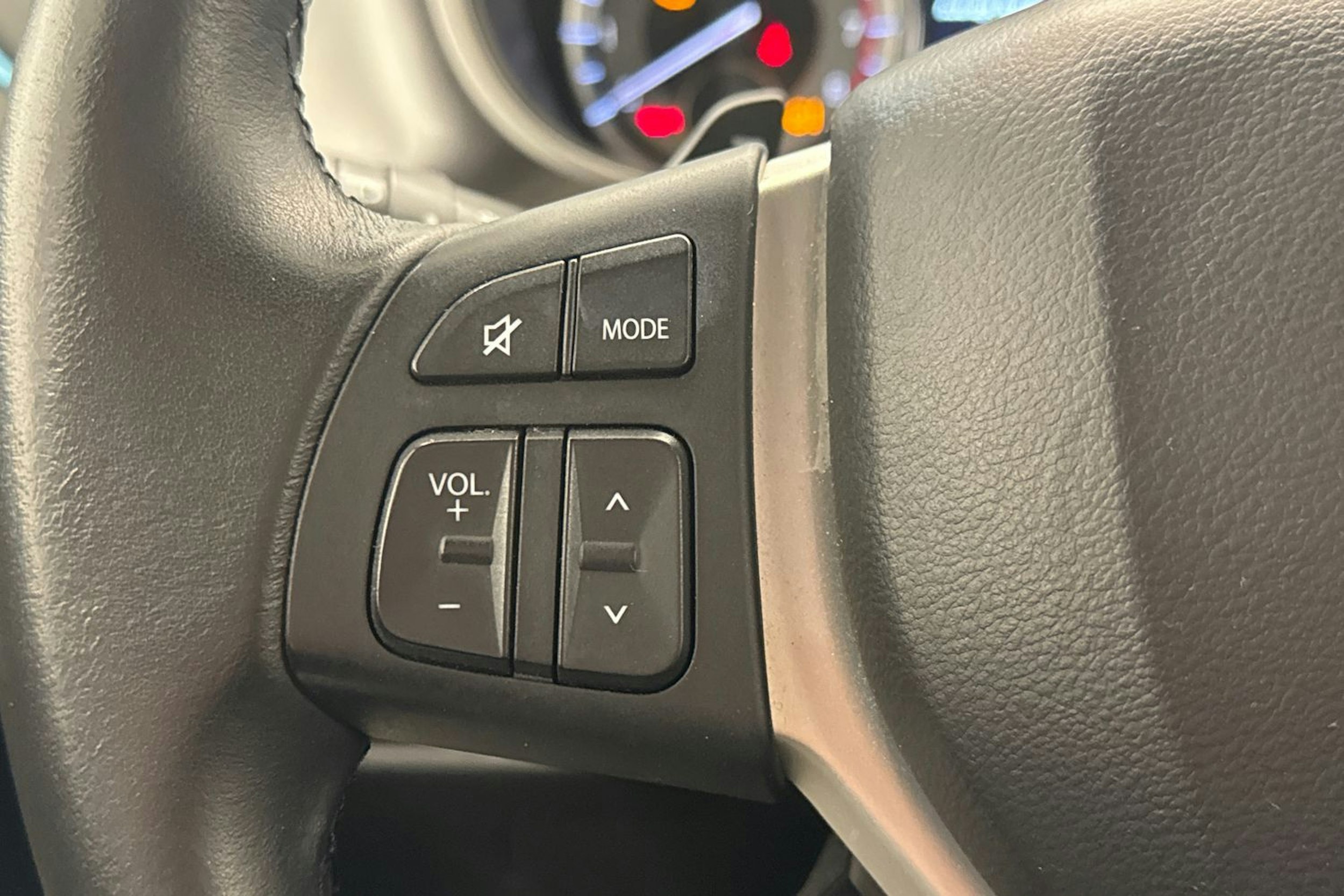 turkoosi Suzuki Vitara 2020 kuva 14.