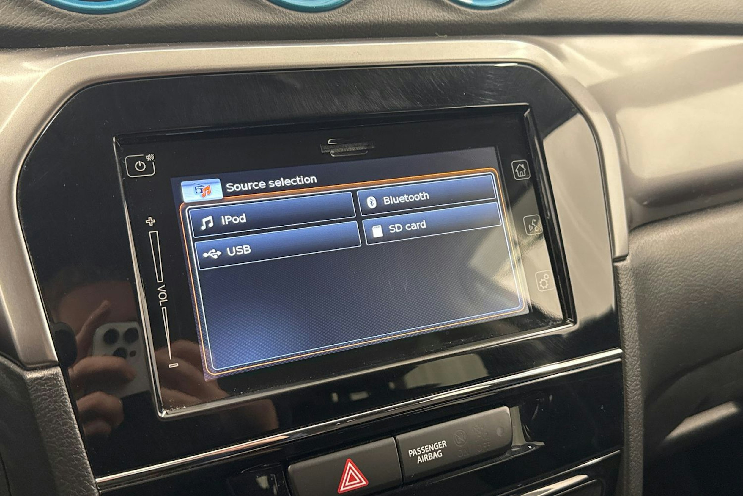 turkoosi Suzuki Vitara 2020 kuva 17.