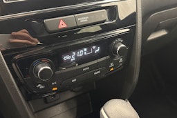 turkoosi Suzuki Vitara 2020 kuva 18.