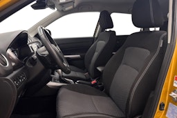 keltainen Suzuki Vitara 2020 kuva 9.