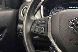 keltainen Suzuki Vitara 2020 kuva 13.