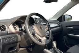 sininen Suzuki Vitara 2021 kuva 3.