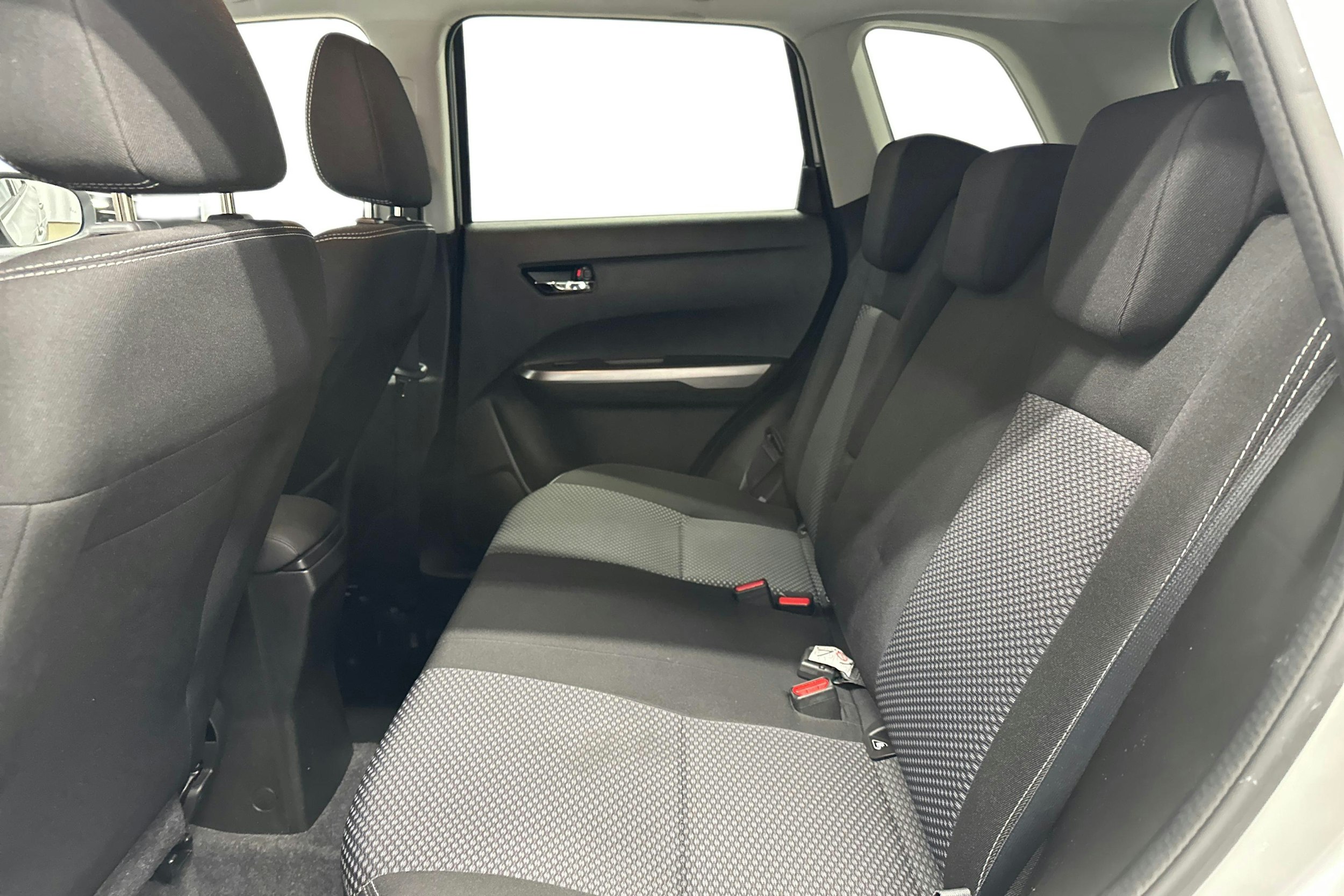 hopea Suzuki Vitara 2021 kuva 10.