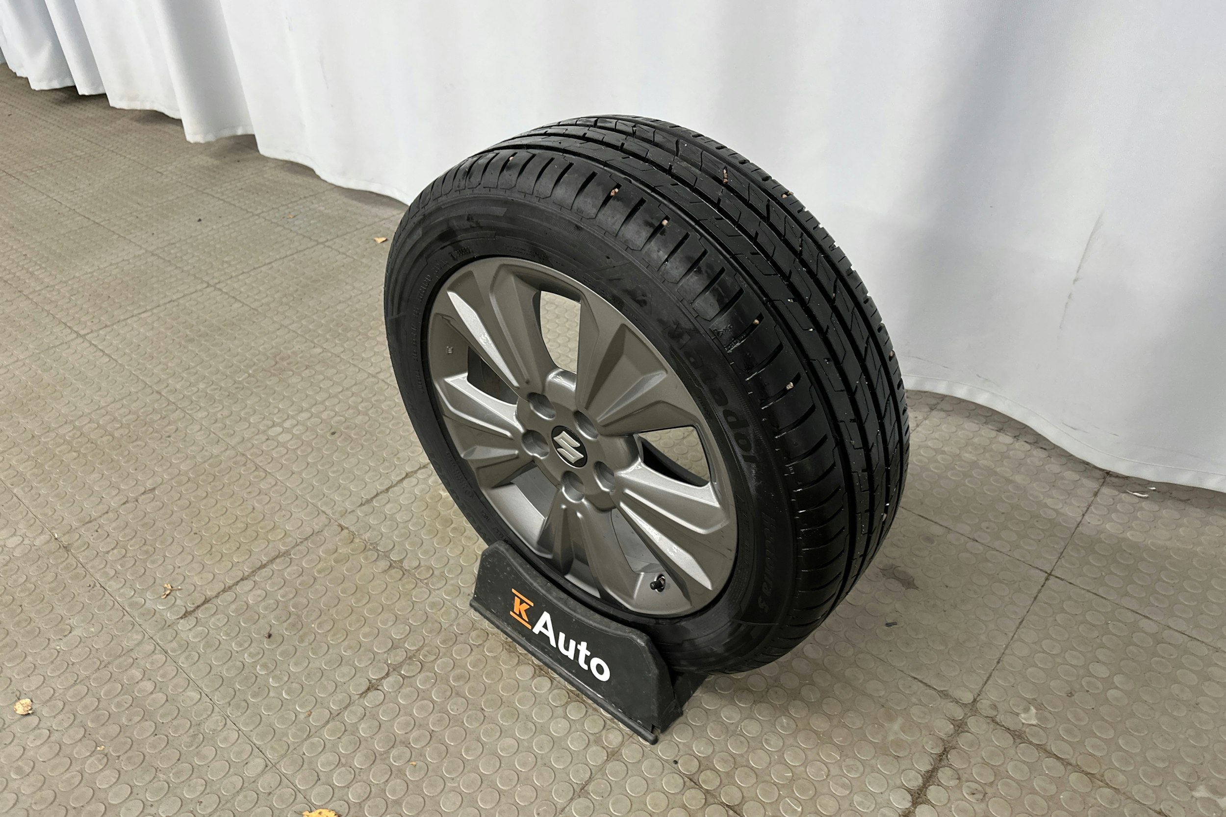 hopea Suzuki Vitara 2021 kuva 13.