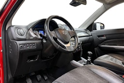 punainen Suzuki Vitara 2021 kuva 7.