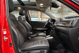 punainen Suzuki Vitara 2021 kuva 13.