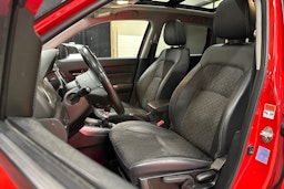 punainen Suzuki Vitara 2021 kuva 14.