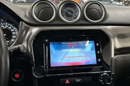 punainen Suzuki Vitara 2021 kuva 17.