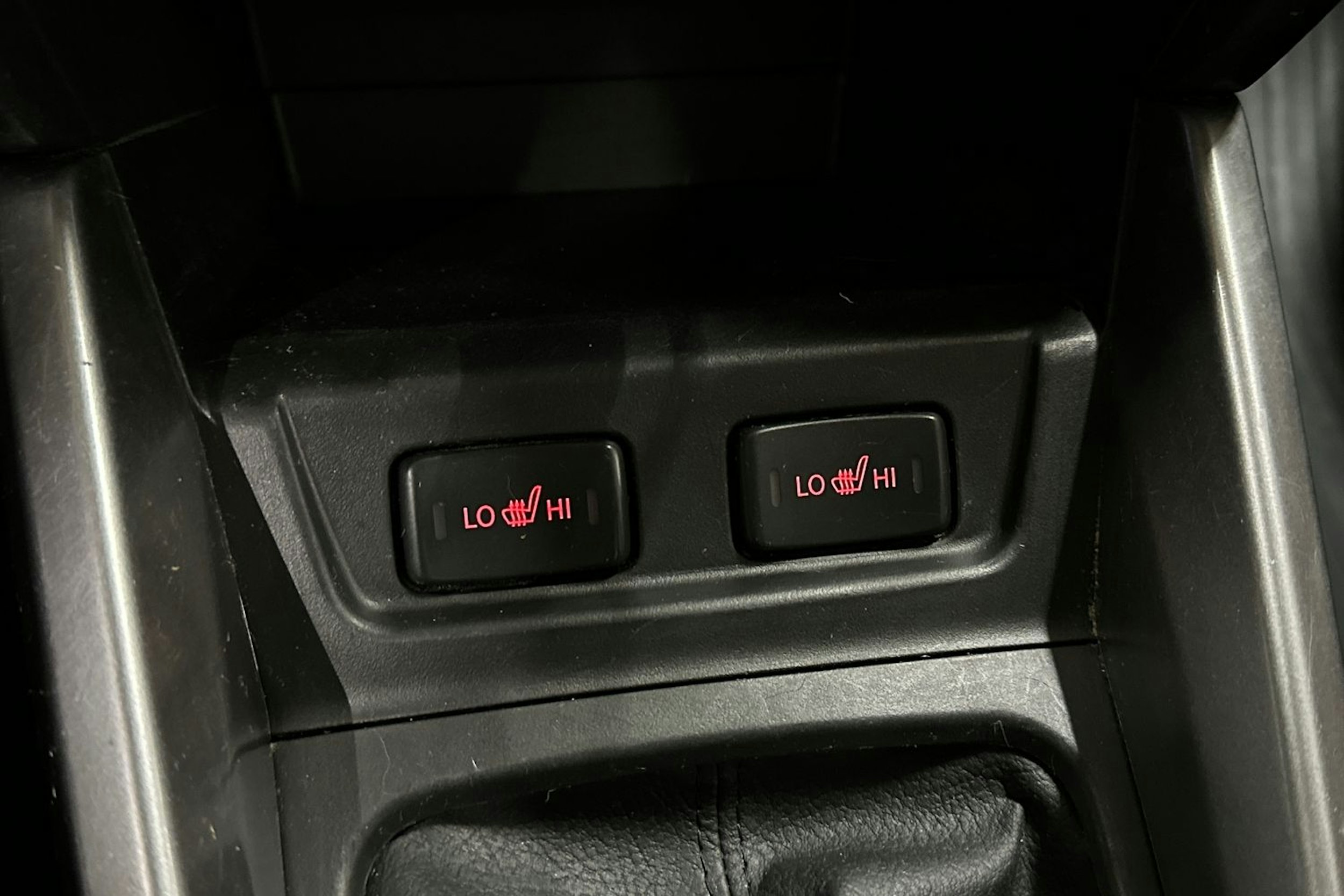 punainen Suzuki Vitara 2021 kuva 21.