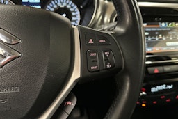 punainen Suzuki Vitara 2021 kuva 26.