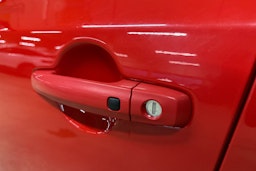 punainen Suzuki Vitara 2021 kuva 30.