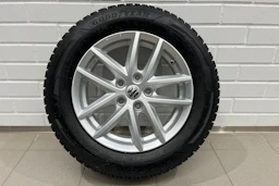 musta Suzuki Vitara 2022 kuva 10.