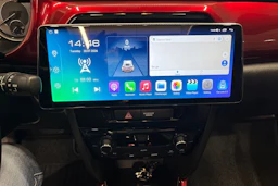 musta Suzuki Vitara 2022 kuva 11.