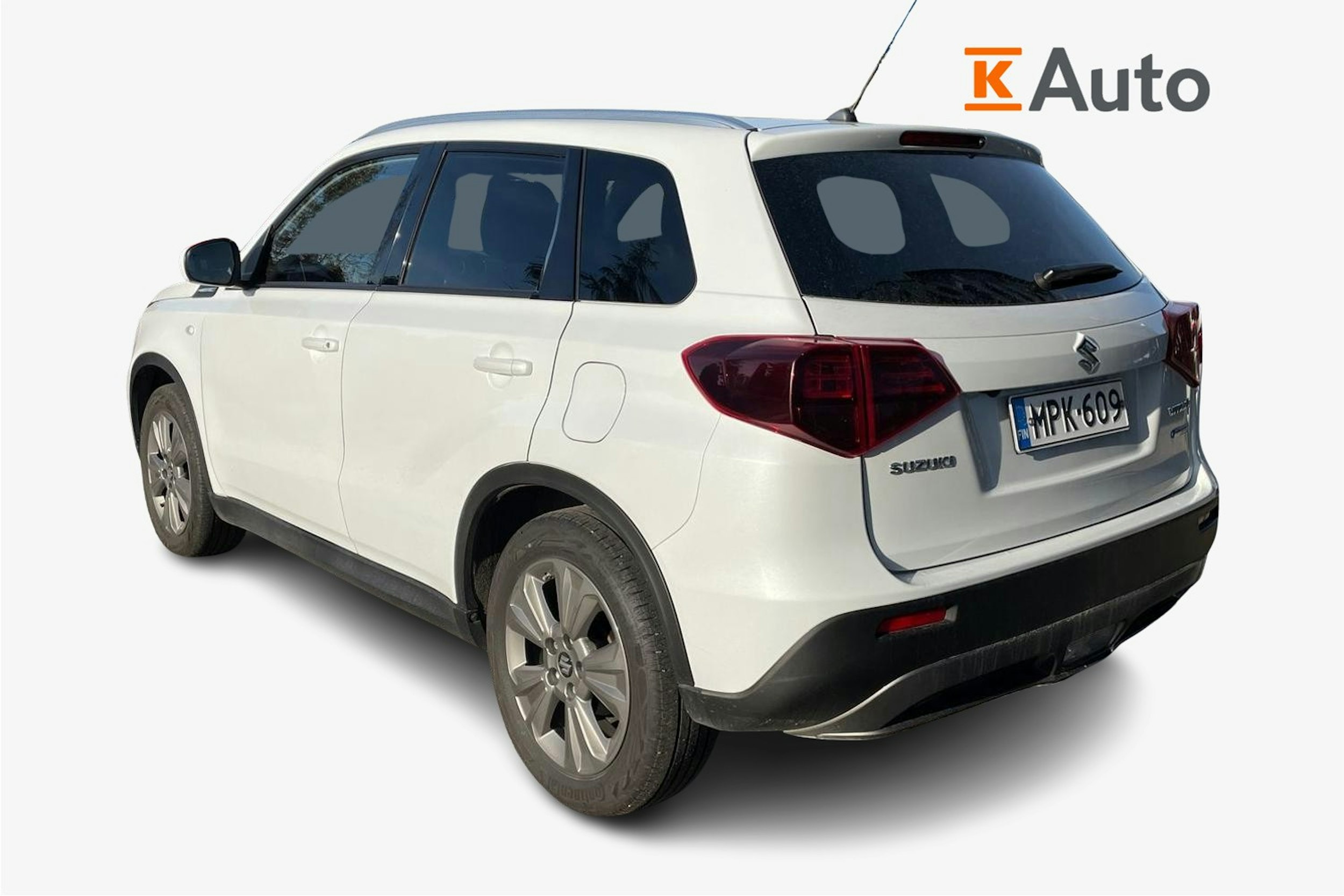 valkoinen Suzuki Vitara 2023 kuva 2.