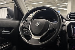 valkoinen Suzuki Vitara 2023 kuva 14.