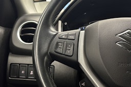 valkoinen Suzuki Vitara 2023 kuva 15.