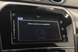 valkoinen Suzuki Vitara 2023 kuva 28.