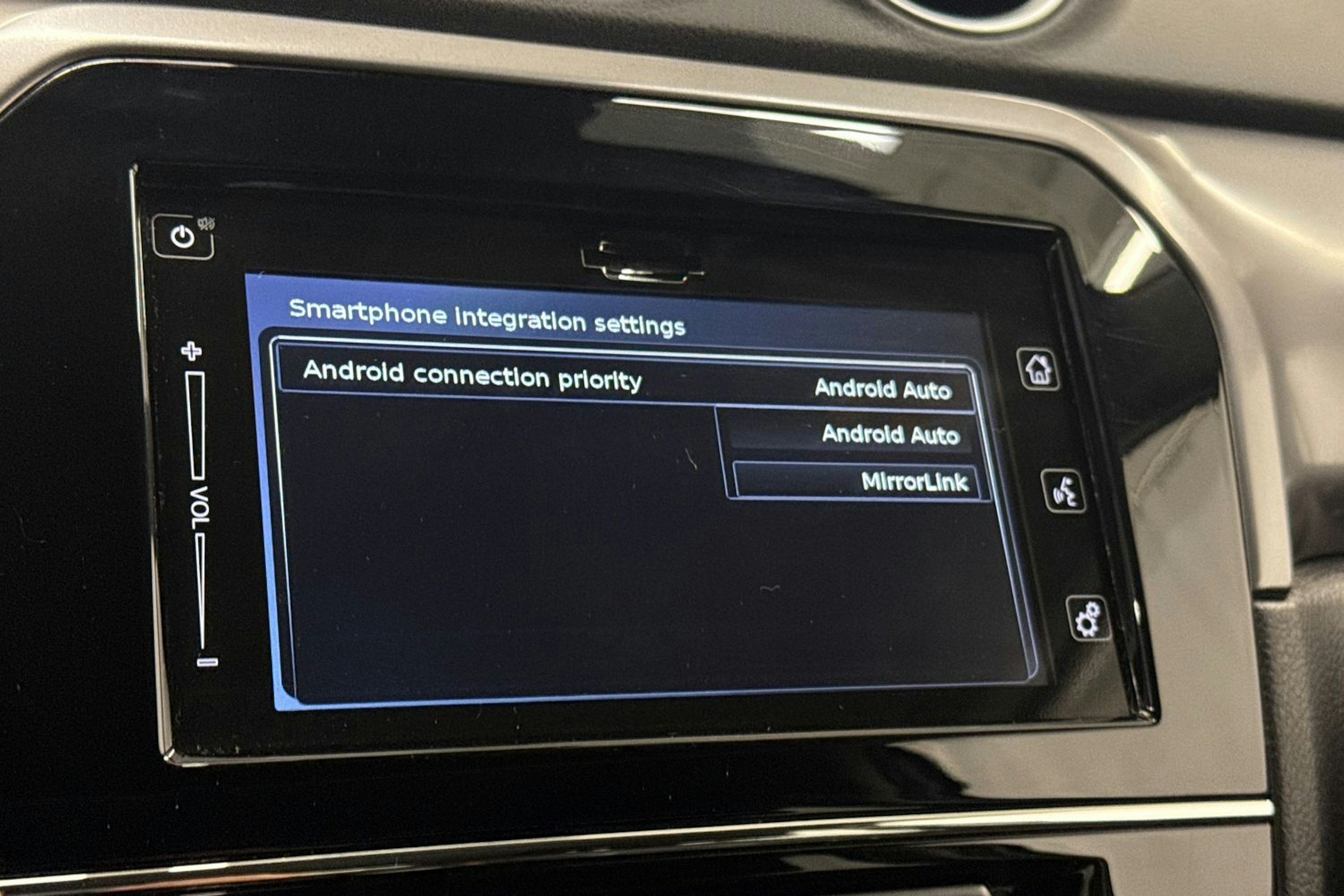 valkoinen Suzuki Vitara 2023 kuva 29.