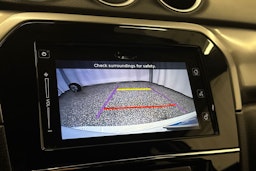 valkoinen Suzuki Vitara 2023 kuva 31.