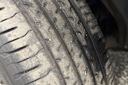 valkoinen Suzuki Vitara 2023 kuva 34.