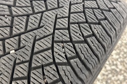 valkoinen Suzuki Vitara 2023 kuva 36.