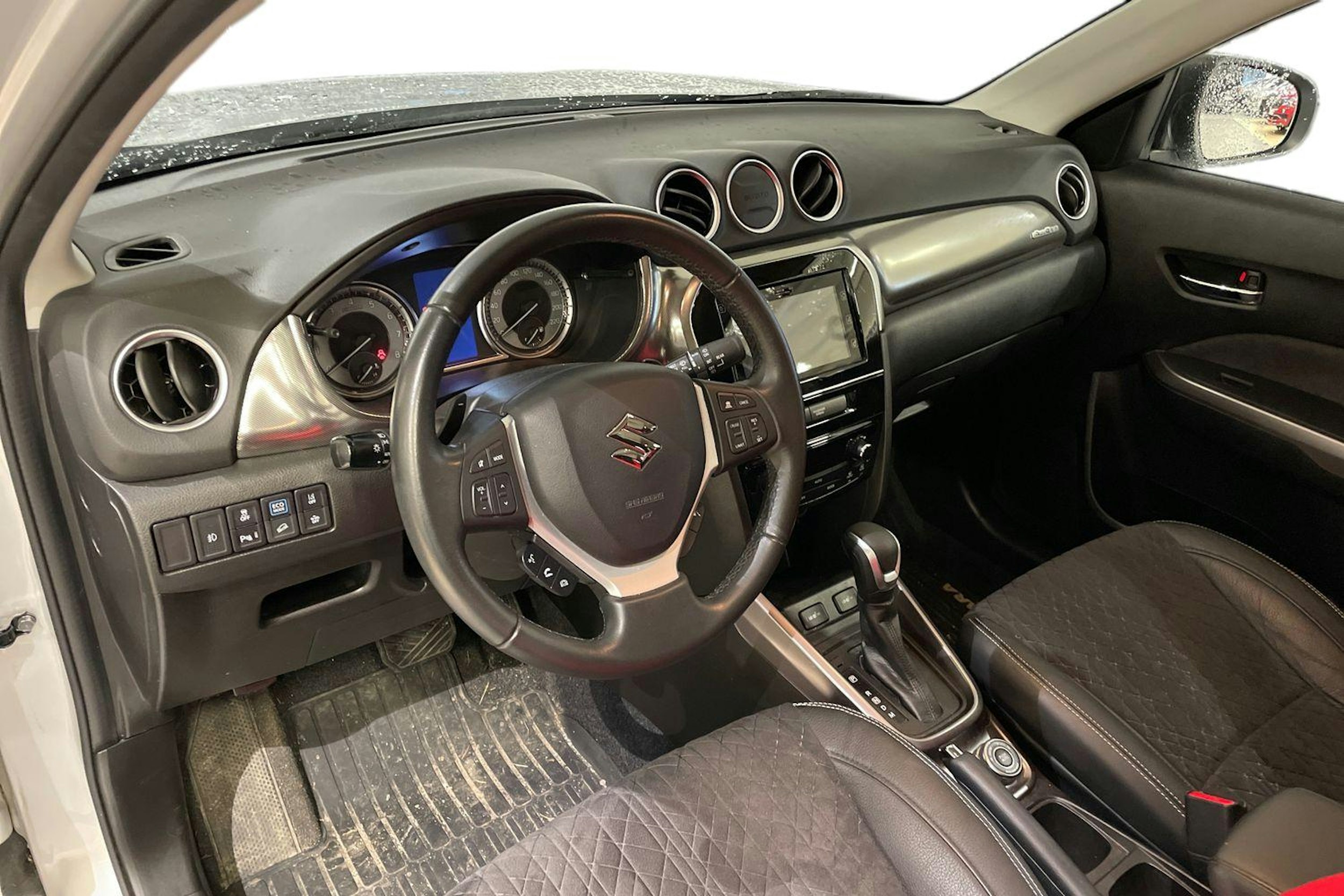 Hopea Suzuki Vitara 2023 kuva 3.