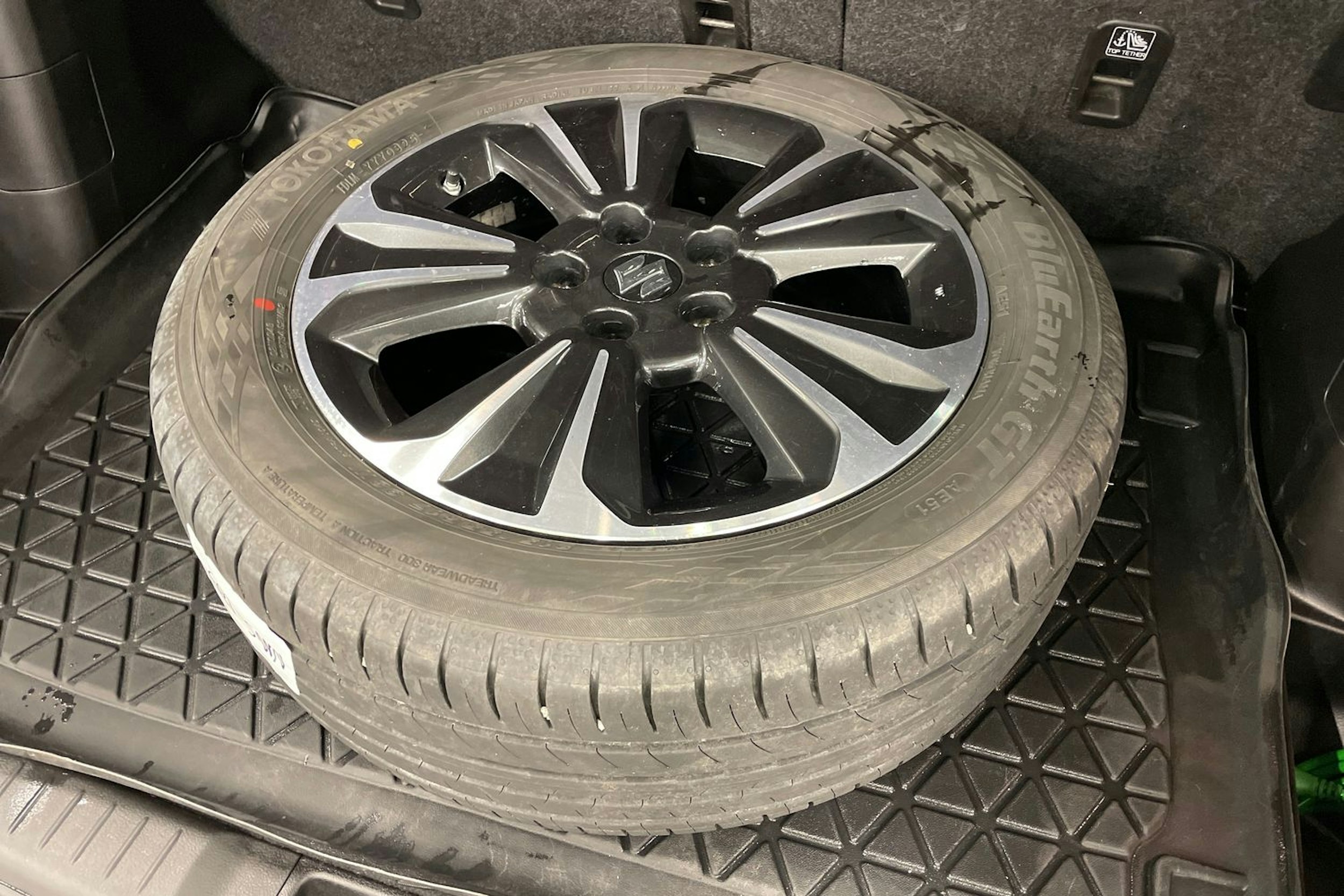 Hopea Suzuki Vitara 2023 kuva 13.