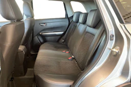 harmaa Suzuki Vitara 2025 kuva 11.