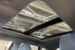 harmaa Suzuki Vitara 2025 kuva 16.