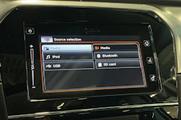 harmaa Suzuki Vitara 2025 kuva 25.