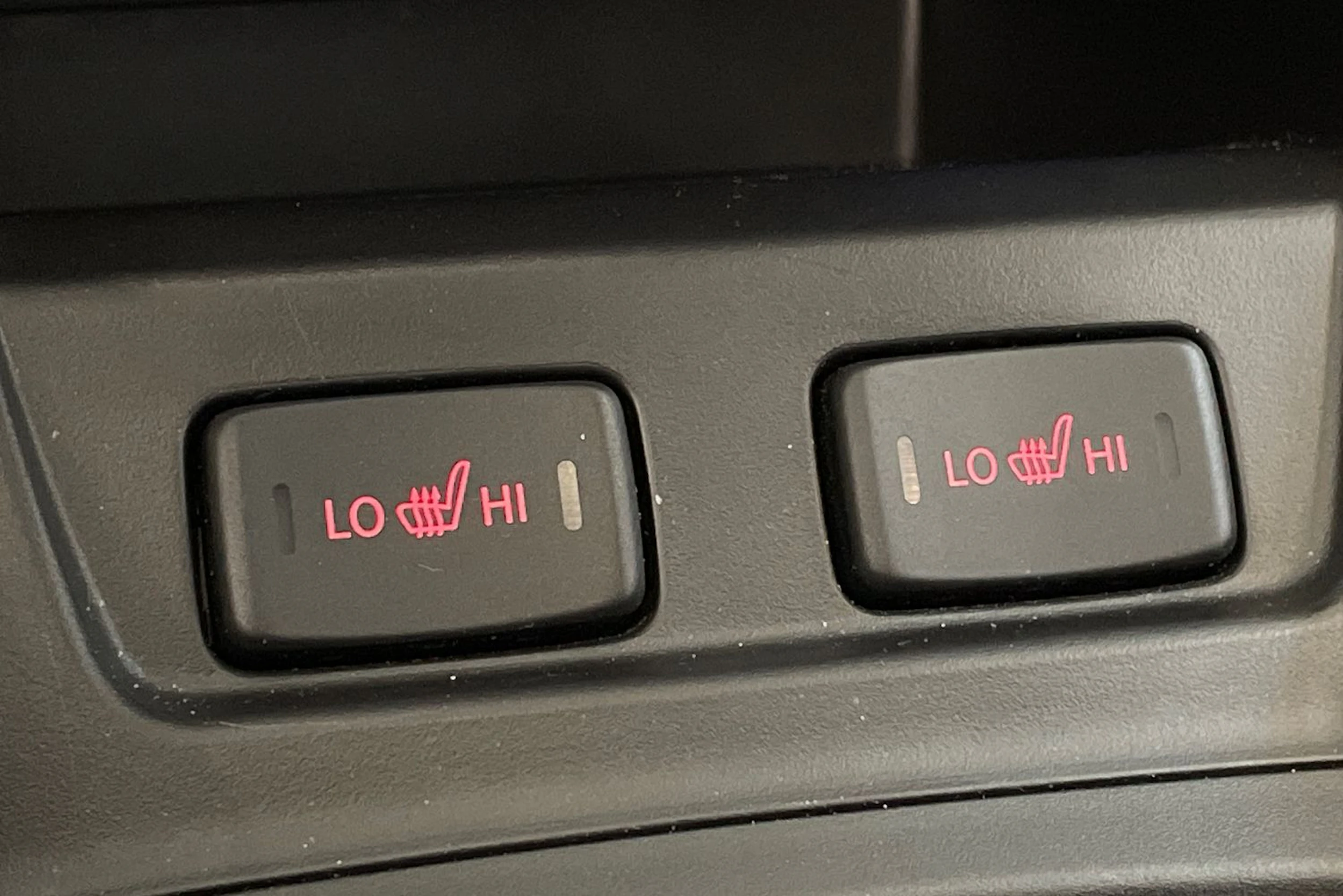harmaa Suzuki Vitara 2025 kuva 29.