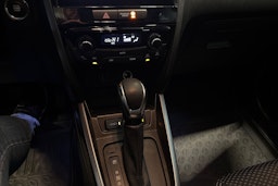 sininen Suzuki Vitara 2025 kuva 20.